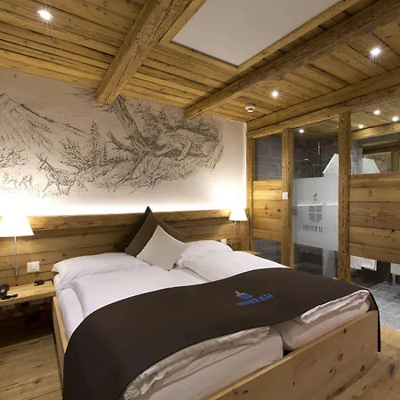 ホテル Crusch Alba ルェルネツ