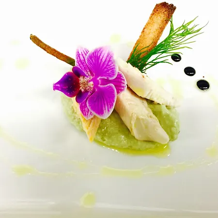 ホテル Crusch Alba 3*