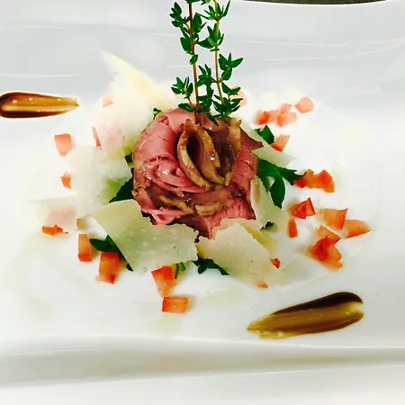 ホテル Crusch Alba ルェルネツ