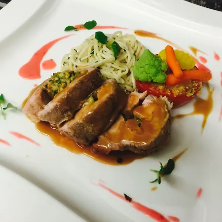 Crusch Alba ホテル 3*