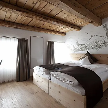 Hotel Crusch Alba 3*