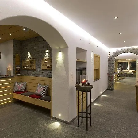 Crusch Alba Hotel 3*