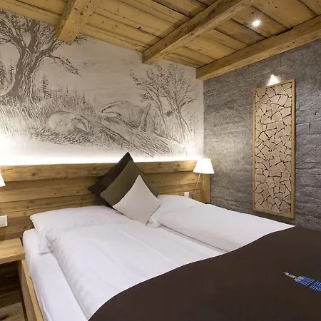 Crusch Alba Hotel 3*
