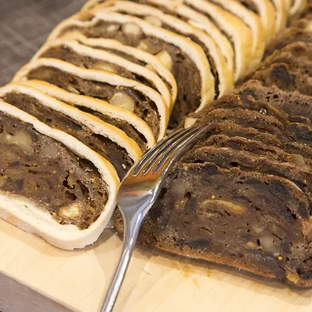 策尔内茨克劳斯酒店