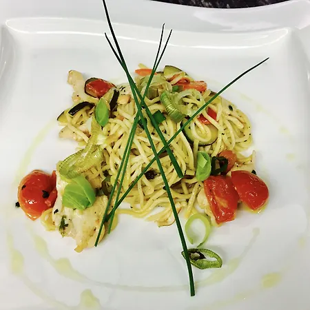 策尔内茨克劳斯酒店