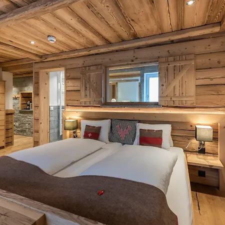 Crusch Alba Szálloda 3*